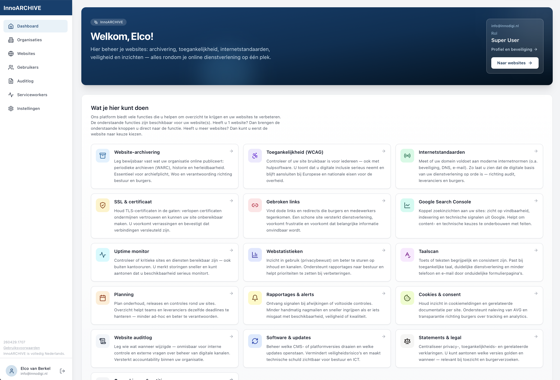 Hoofddashboard met zijmenu en tegels voor alle functies.